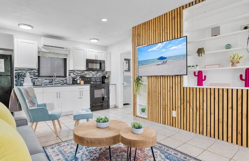 North Beach Apartment | Walnut by the Sea★1BR 1BA★Beach Vacation★Hollywood