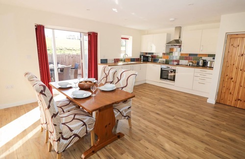 Ardens Grafton Cottage | Walnut Cottage