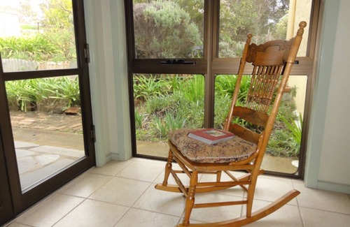 Angaston Cottage | Walnut Cottage - Barossa Valley