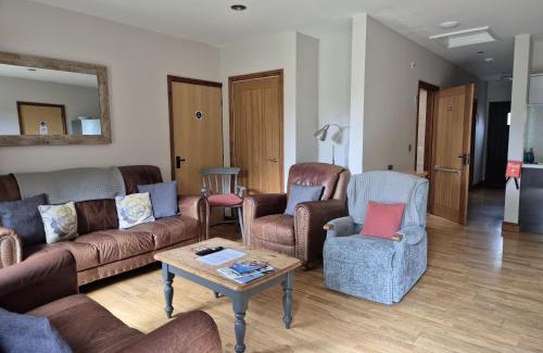 Frampton House | Walnut Cottage