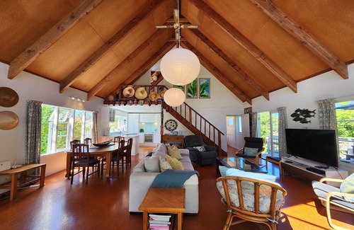 Hahei House | Walnut Cottage on Grange Rd, Walnut Cottage on Grange Road