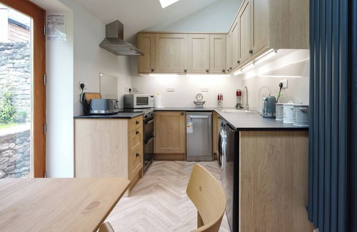 Buxton Cottage | Walnut Cottage - UK43995