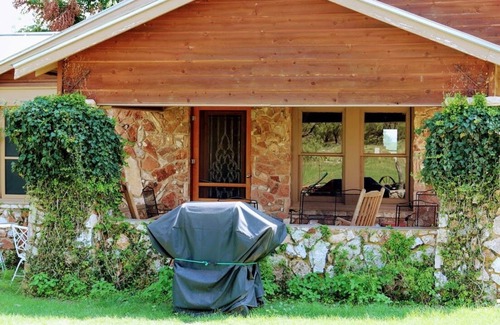 Water Valley House | Walnut Creek Ranch ~ A Unique Country Getaway For Couples And Families