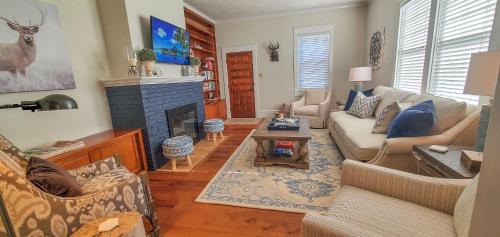 West Jefferson House | Walnut Hill Estate