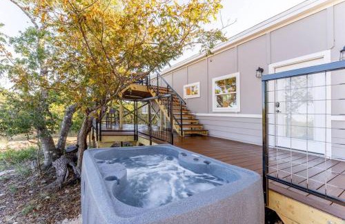 Fredericksburg House | Walnut Horizon Tiny Home With Observation Deck