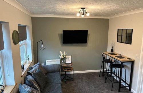 King's Lynn Apartment | Walnut House - Modern 1 Bedroom Apartment very close to town by Shortstays4u