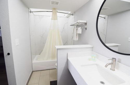 Roland Hotel | Walnut Inn Roland