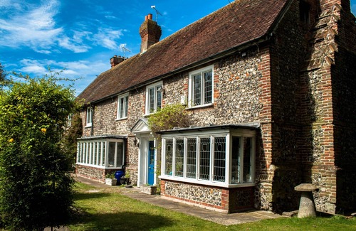 Littlehampton House | Walnut Tree House