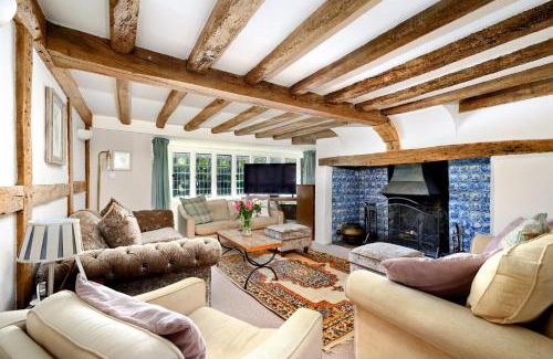 Littlehampton House | Walnut Tree House