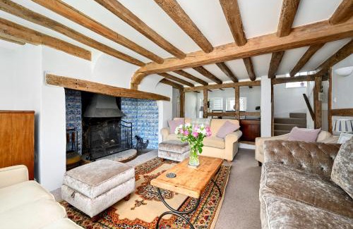 Littlehampton House | Walnut Tree House