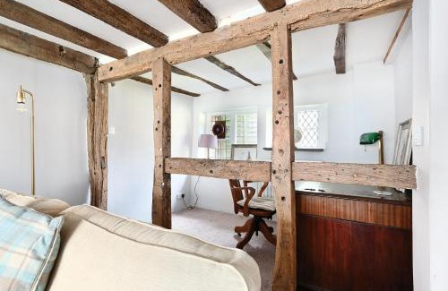 Littlehampton House | Walnut Tree House