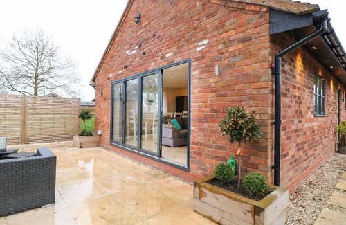 Abbots Bromley Cottage | WALNUT VIEW, pet friendly, with a garden in Abbots Bromley