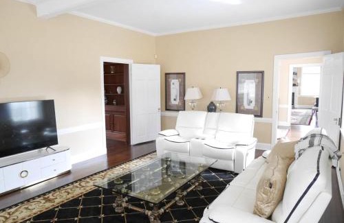 Owings Mills Villa | walnutwood