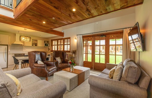 Wanaka Bed & Breakfast | Wanaka Homestead Lodge & Cottages
