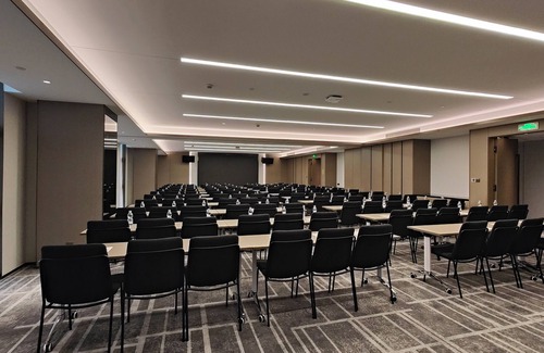 Saybagh District Hotel | Wanda Moments Urumqi Railway Station