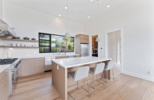 Forestville House | Wander Sonoma Vineyards w/Pool, Workstations & Hot Tub – 4 Bedrooms, Sleeps 8