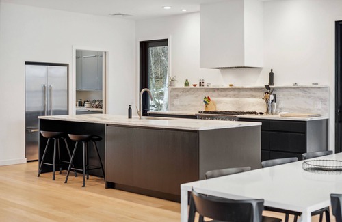 Stowe Hollow House | Wander Stowe Hollow sleeps 10, w/Workstations, 5 Bedrooms