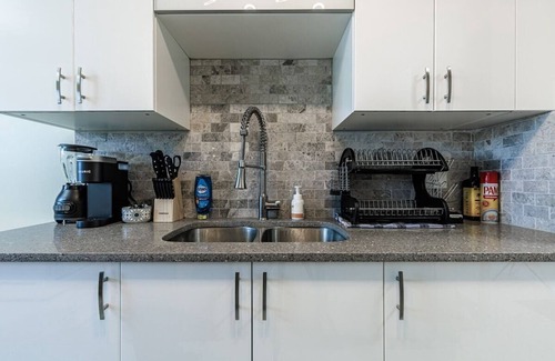 Southwest Edmonton Apartment | "Wander" Stunning 2 Bedroom Condo