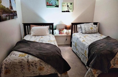 Derby House | Wanderlust Cottage