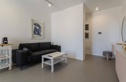 Municipio 1 Apartment | Wanderlust Experience | Blue Coast