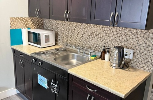 Eau Claire Apartment | Wanderlust Haven: Urban Oasis in Calgary Downtown