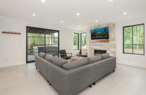 Rendezvous House | Wanderlust