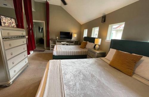 Uptown Villa | WANDERLUST villa near GALLERIA MALL