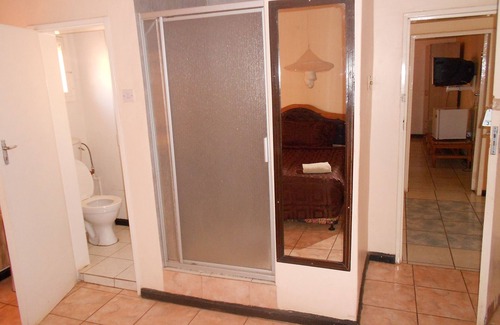 Livingstone House | Wane Guest Lodge