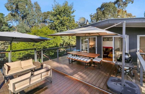 Jamieson House | Wanyiora - Lake Views and family friendly