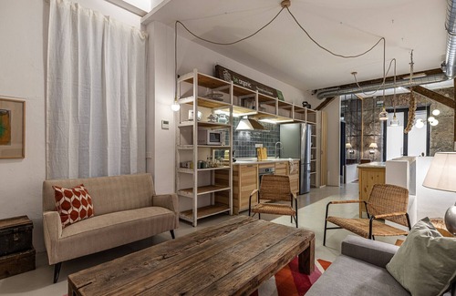 Barrio de La Latina Apartment | Waou Art Loft La Latina