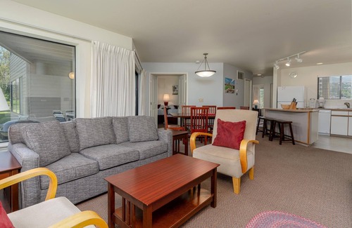 Wapato Point Condo | Wapato Point Condo on Lake Chelan with Resort Amenities! 2Bed/2Bath, Upper Floor-Unit 674