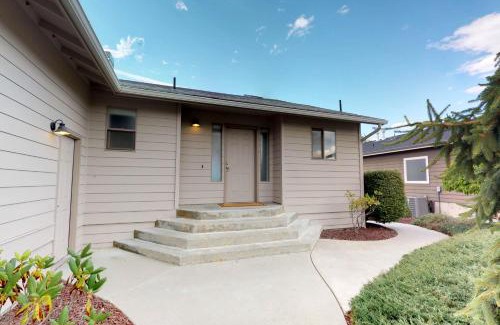 Wapato Point House | Wapato Point Lakeview