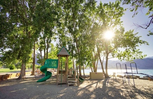 Manson Resort | Wapato Point Resort - Ground floor 3 bedroom on the Lake!