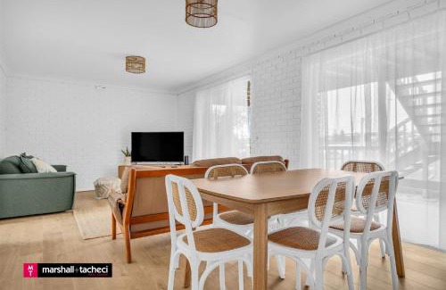 Bermagui Apartment | Wapengo Street 5, Unit 3