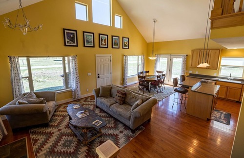 Wapiti House | Wapiti Valley Wayfarer- family mountain retreat in Wapiti