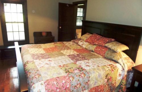 Rogers House | War Eagle Homestead Cabin