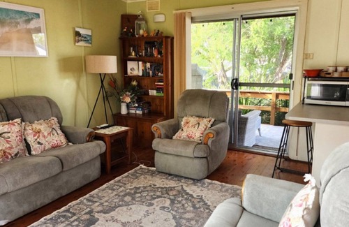 Cudmirrah House | Waratah Cottage - Cudmirrah