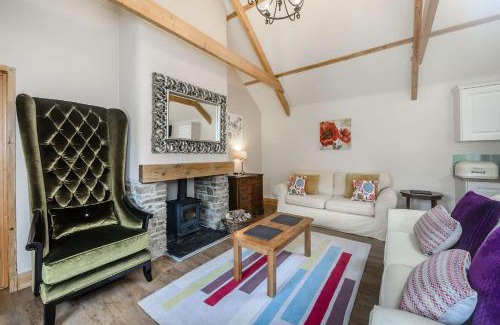 Holsworthy House | Warbrook