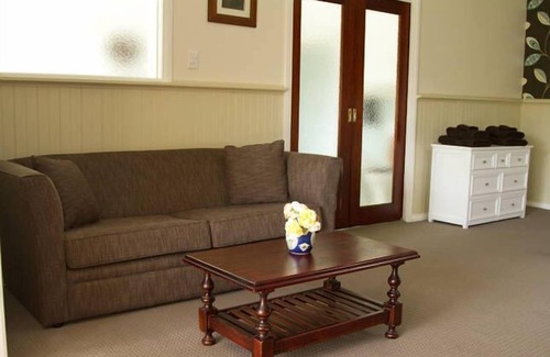 Warburton Bed & Breakfast | Warburton Whitehouse BnB