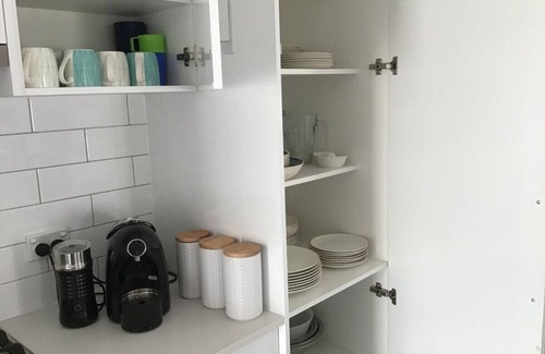 Warilla House | Warilla · Beach Retreat - Bright and Airy Townhouse