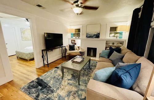 Tower District House | Warm 2 Bedroom Bungalow with 2 Living Rooms and a Grand Piano!