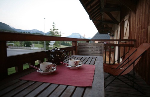 Leschaux Apartment | Warm 4-star cocoon in the mountains near Annecy between lake and mountains