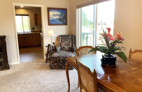 Friday Harbor Condo | Warm and Bright in the Heart of Downtown Friday Harbor