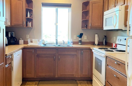 Friday Harbor Condo | Warm and Bright in the Heart of Downtown Friday Harbor