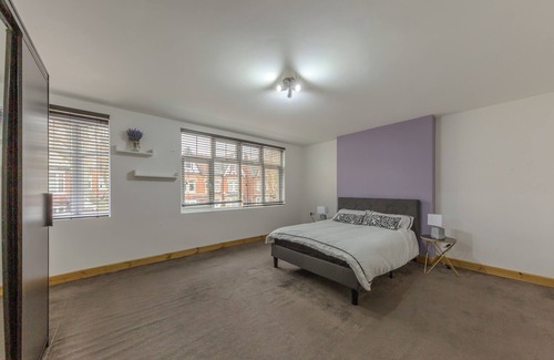 Edgbaston House | Warm and cosy 6 bed in the heart of Birmingham