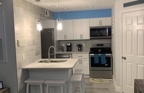 Kissimmee Condo | Warm and cozy 1 bed/1 bath Condo Just 7 miles from Disney!