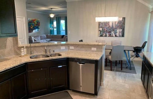 Denton House | Warm and Cozy, Family-Friendly Home