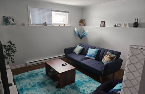 Terra Nova Apartment | Warm and Cozy Home near Airport, University, downtown and Town center