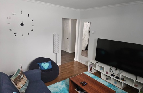 Terra Nova Apartment | Warm and Cozy Home near Airport, University, downtown and Town center