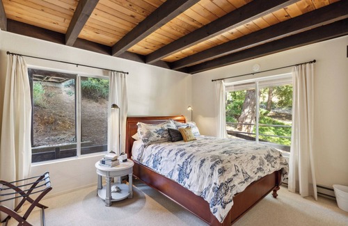 Kelseyville House | Warm and Cozy Mountain View Haven
